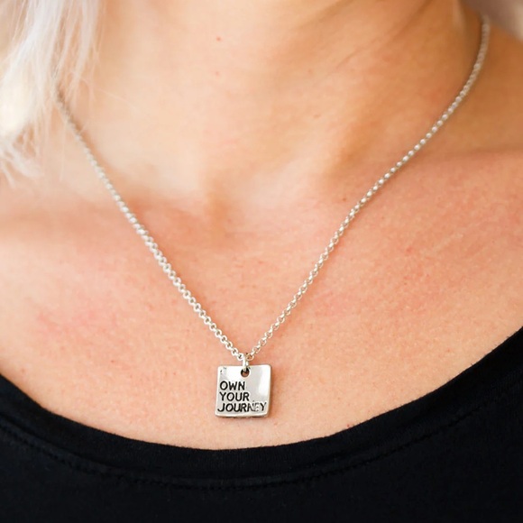 Paparazzi Jewelry Mystery Box w/Variety of Over 25 New or NWOT Pieces - Picture 2 of 7